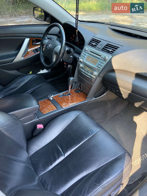 Седан Toyota Camry 2008 в Києві