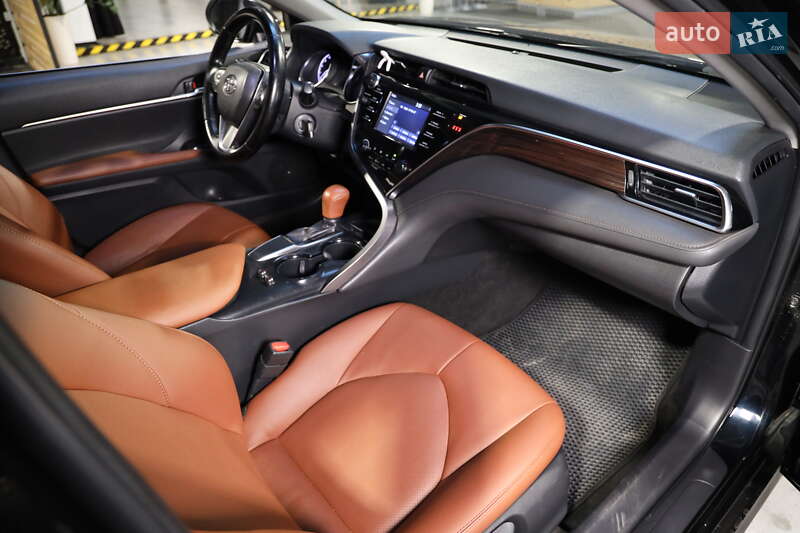 Седан Toyota Camry 2017 в Луцке фото 29 Седан Toyota Camry 2017 в Луцке