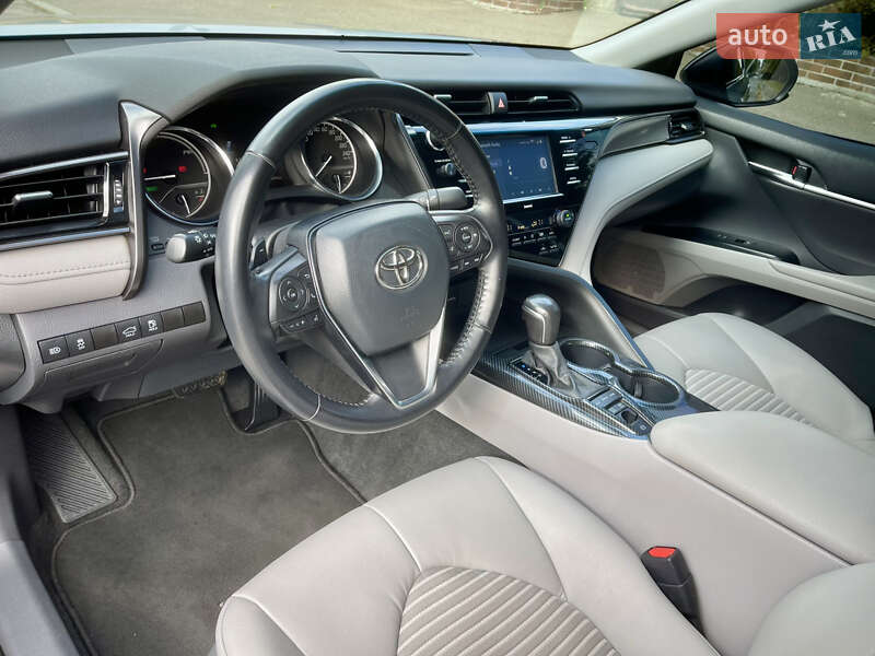 Седан Toyota Camry 2020 в Киеве фото 23 Седан Toyota Camry 2020 в Киеве