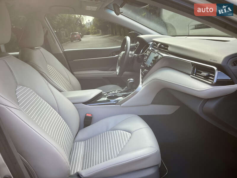 Седан Toyota Camry 2020 в Киеве фото 32 Седан Toyota Camry 2020 в Киеве