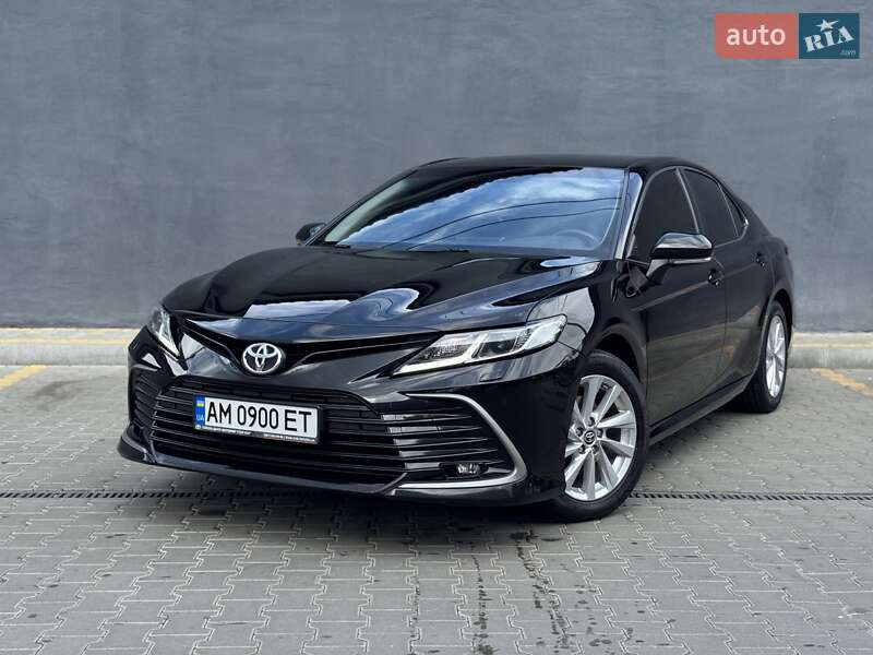 Седан Toyota Camry 2021 в Житомире