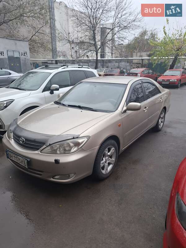 Toyota Camry 2004