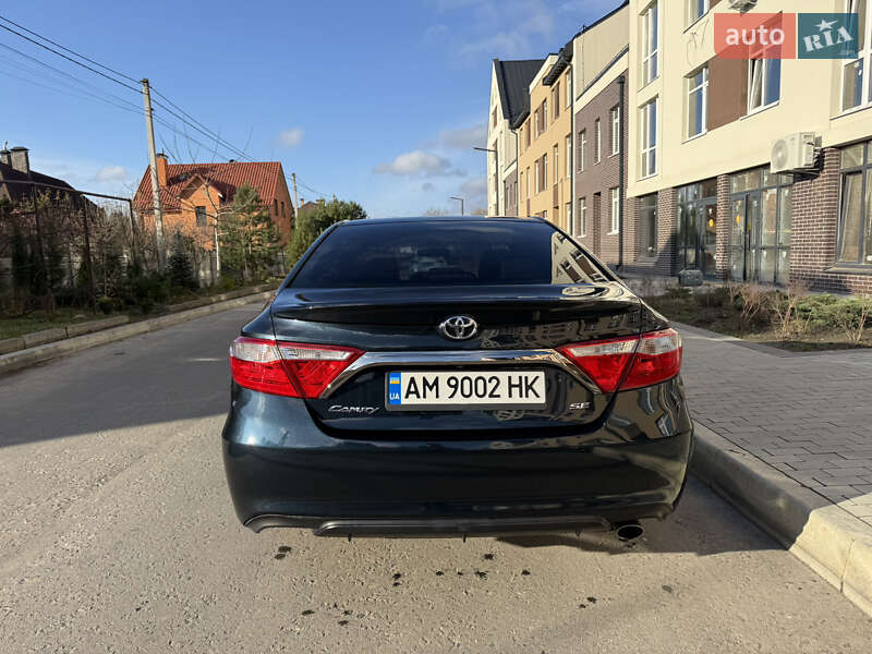 Седан Toyota Camry 2016 в Броварах
