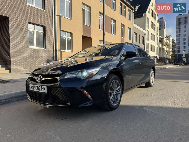 Седан Toyota Camry 2016 в Броварах