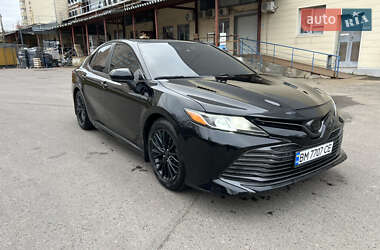 Седан Toyota Camry 2017 в Сумах