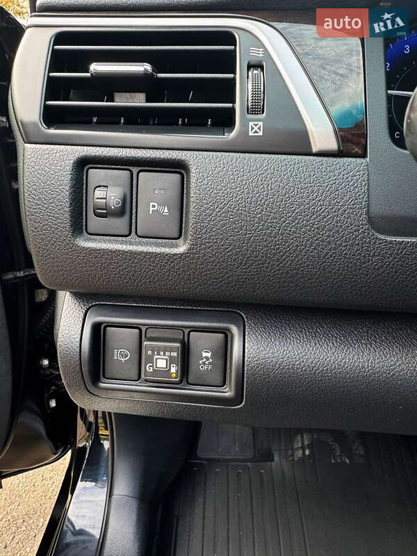 Седан Toyota Camry 2015 в Харькове