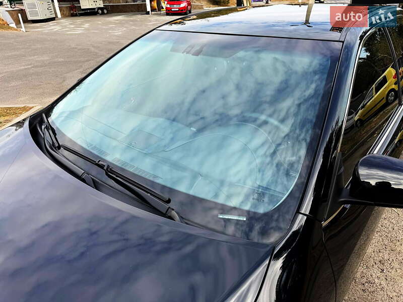 Седан Toyota Camry 2015 в Харькове