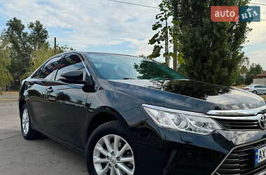 Седан Toyota Camry 2015 в Харкові