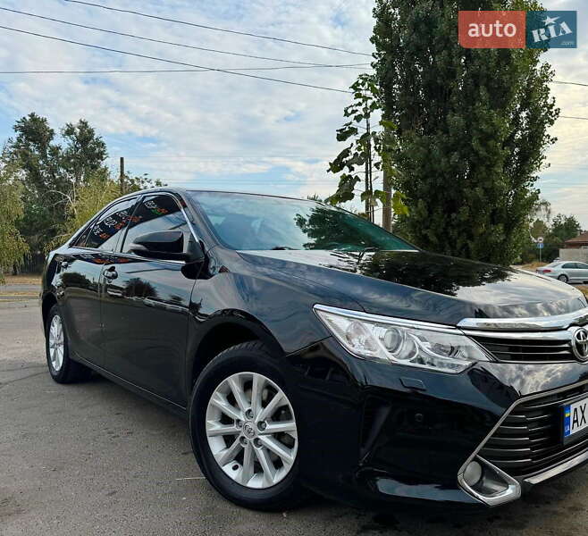 Седан Toyota Camry 2015 в Харькове