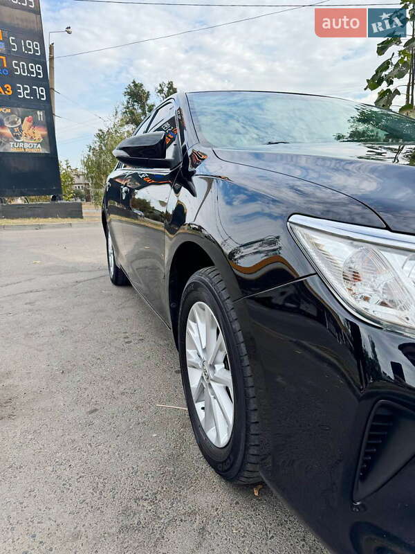 Седан Toyota Camry 2015 в Харькове