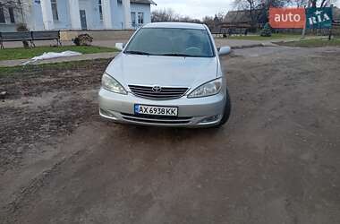 Седан Toyota Camry 2004 в Ізюмі