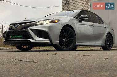 Седан Toyota Camry 2020 в Киеве