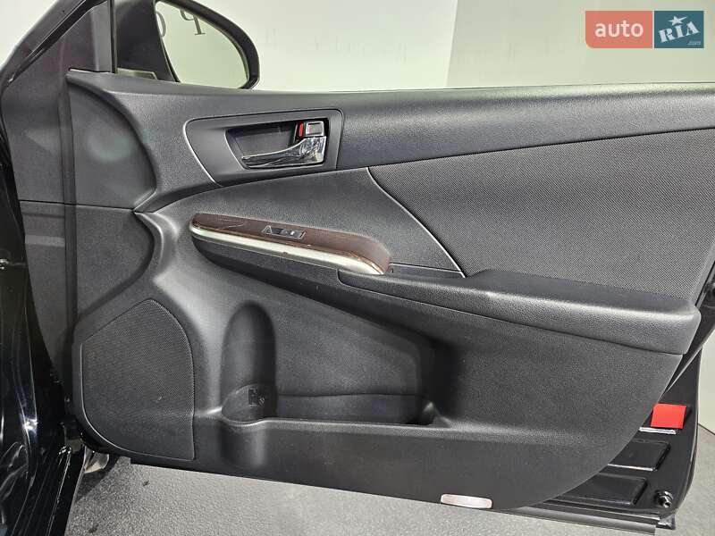 Седан Toyota Camry 2015 в Киеве фото 21 Седан Toyota Camry 2015 в Киеве