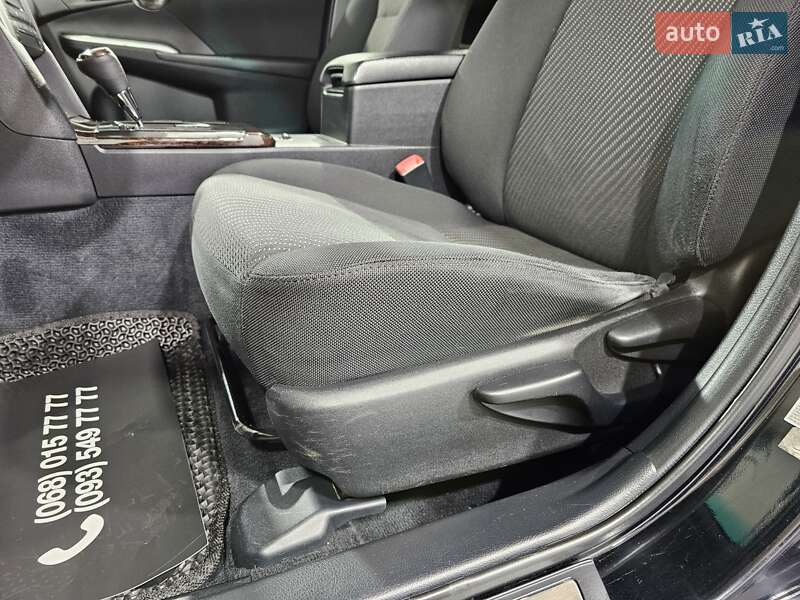 Седан Toyota Camry 2015 в Киеве фото 26 Седан Toyota Camry 2015 в Киеве