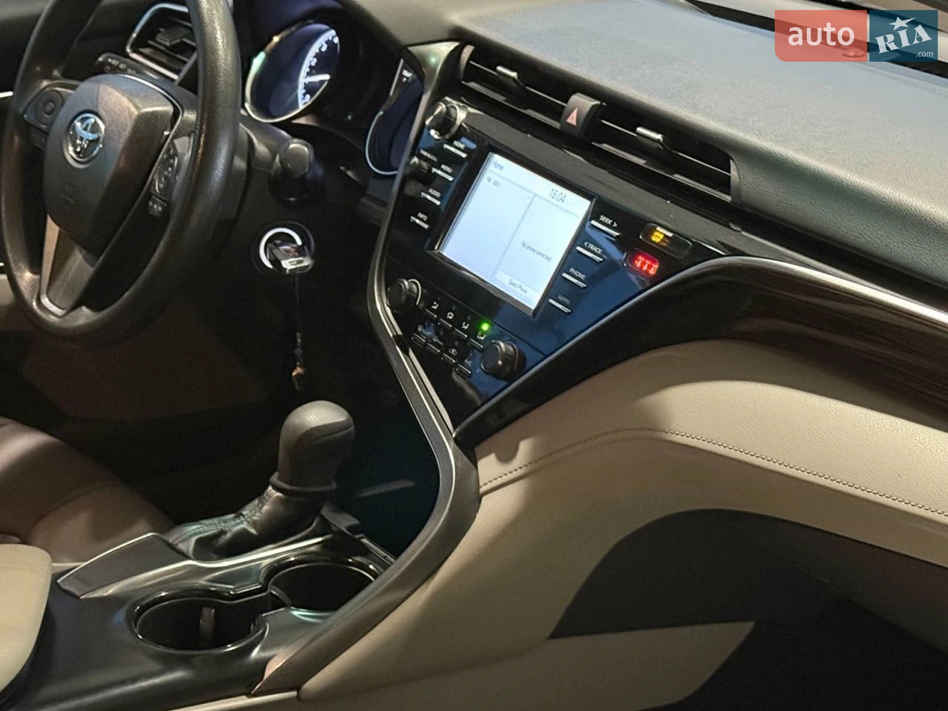 2018 Toyota Camry - мініатюра 21
