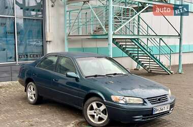 Седан Toyota Camry 1996 в Одессе