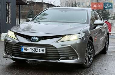 Седан Toyota Camry 2021 в Днепре