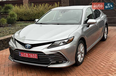 Седан Toyota Camry 2022 в Умани