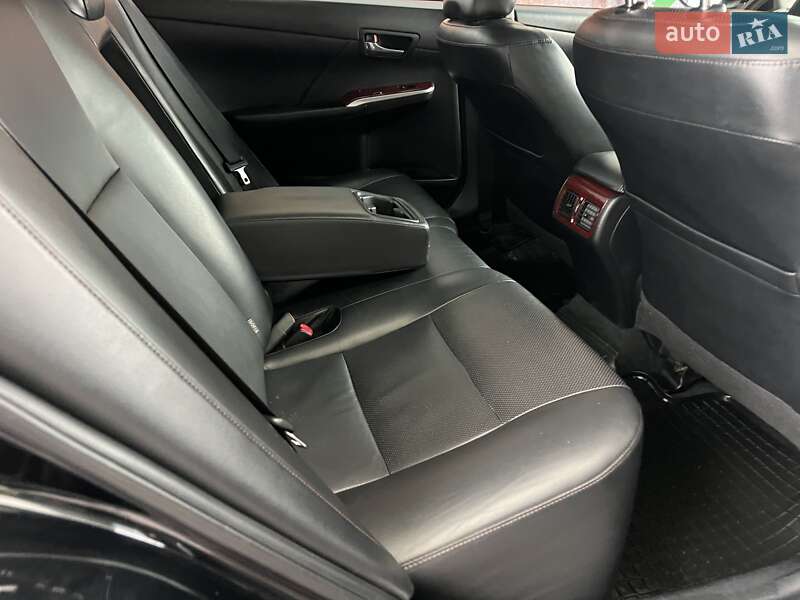 Седан Toyota Camry 2011 в Киеве фото 43 Седан Toyota Camry 2011 в Киеве