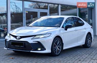 Седан Toyota Camry 2021 в Днепре