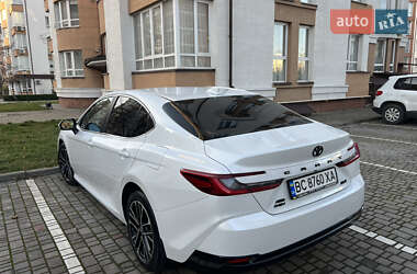 Седан Toyota Camry 2024 в Ивано-Франковске