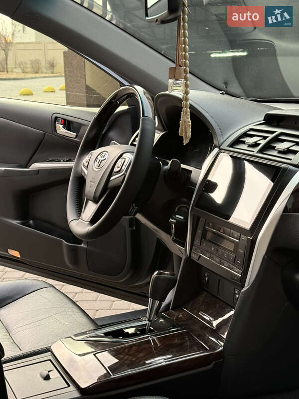 Седан Toyota Camry 2015 в Одессе
