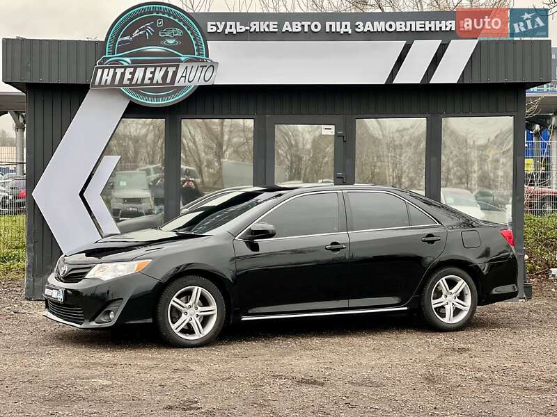 Toyota Camry 2014
