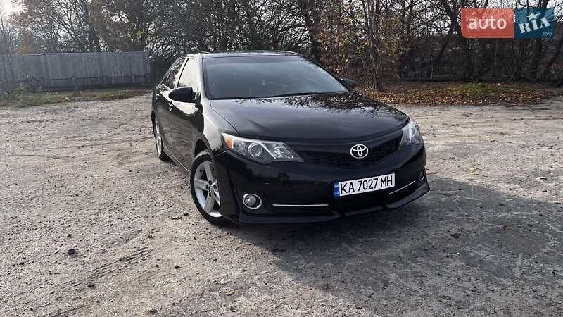 Toyota Camry 2014