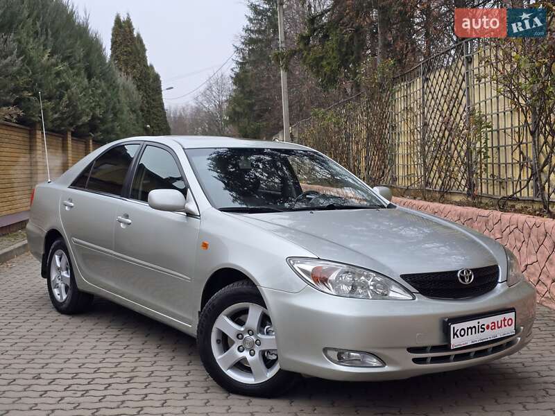 Toyota Camry 2003