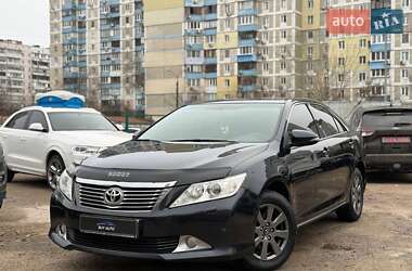 Седан Toyota Camry 2012 в Киеве