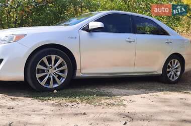 Седан Toyota Camry 2013 в Харкові