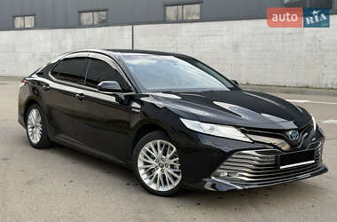 Седан Toyota Camry 2020 в Києві