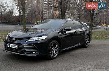Седан Toyota Camry 2024 в Дніпрі
