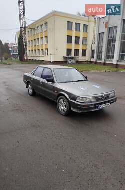 Седан Toyota Camry 1989 в Зорі