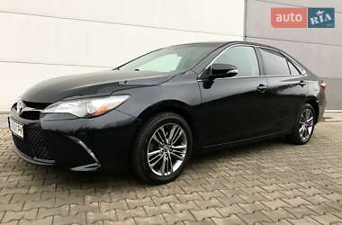 Седан Toyota Camry 2015 в Киеве