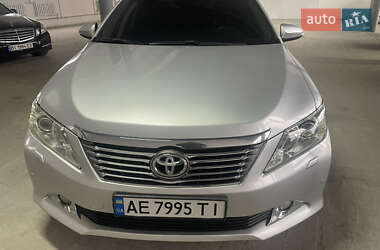 Седан Toyota Camry 2013 в Миргороді