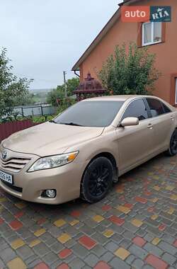 Седан Toyota Camry 2010 в Чорткове