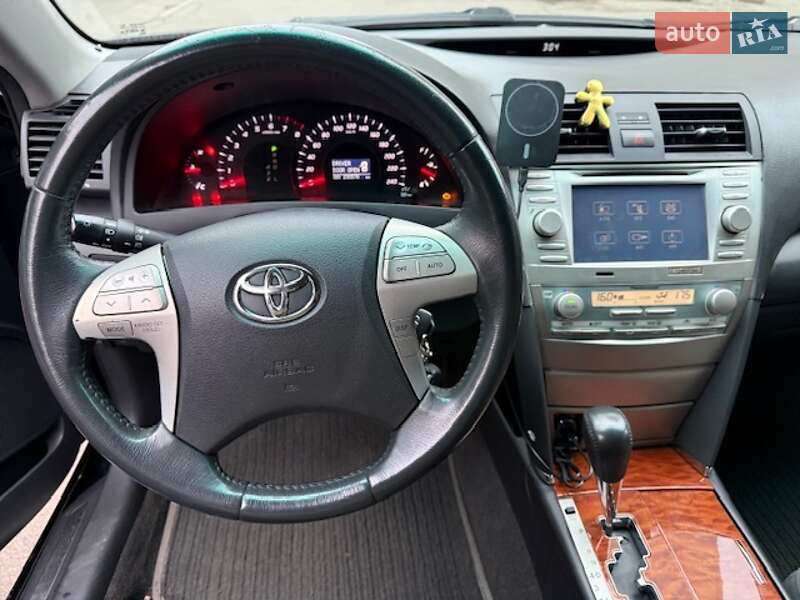 Седан Toyota Camry 2008 в Києві