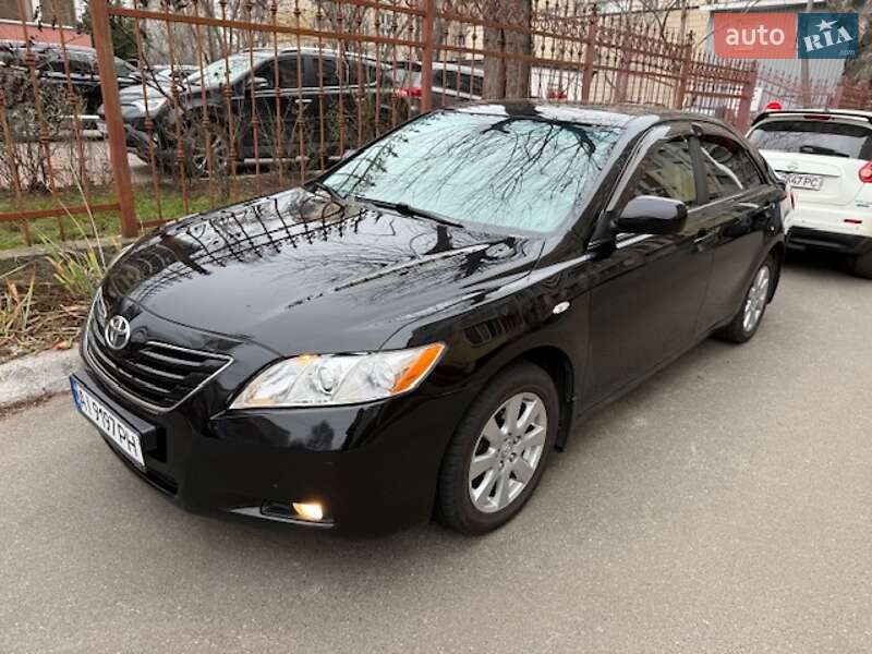Седан Toyota Camry 2008 в Києві