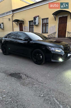 Седан Toyota Camry 2015 в Краснограде