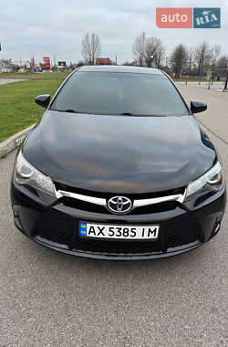 Седан Toyota Camry 2015 в Харькове