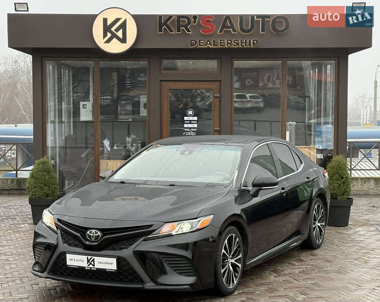 Седан Toyota Camry 2018 в Харкові фото 3 Седан Toyota Camry 2018 в Харкові