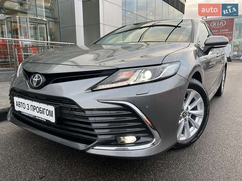 Toyota Camry 2024