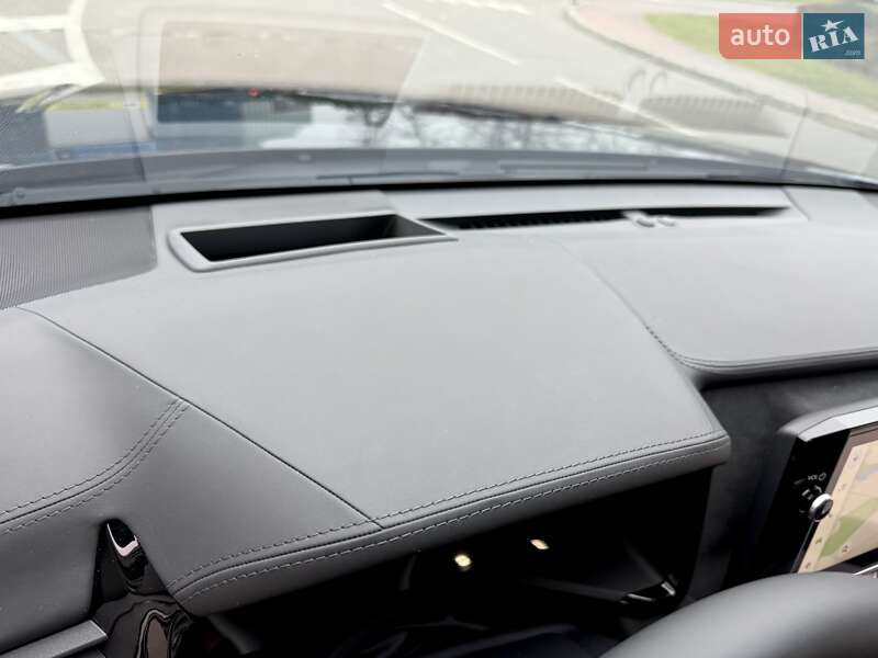 Седан Toyota Camry 2024 в Києві