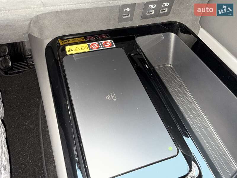 Седан Toyota Camry 2024 в Києві