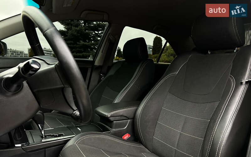 Седан Toyota Camry 2006 в Львові