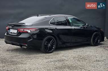 Седан Toyota Camry 2022 в Тернополі