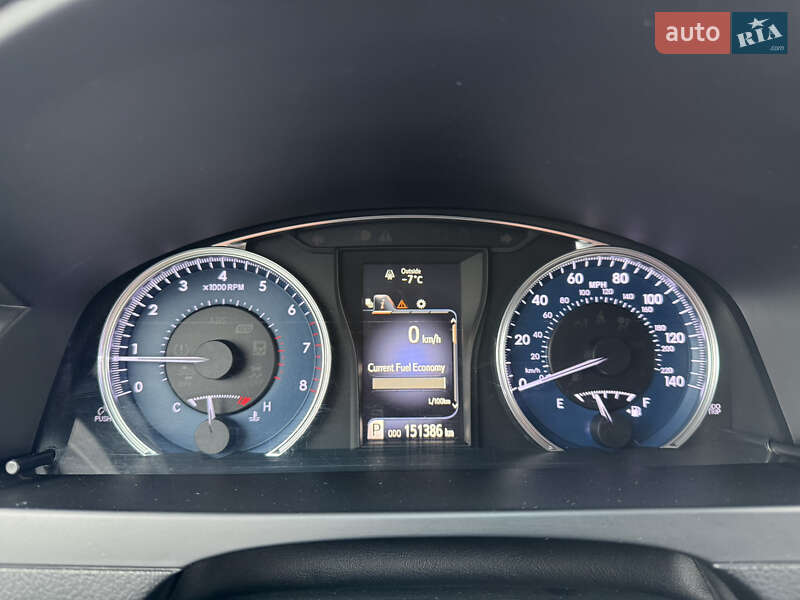 Седан Toyota Camry 2016 в Києві