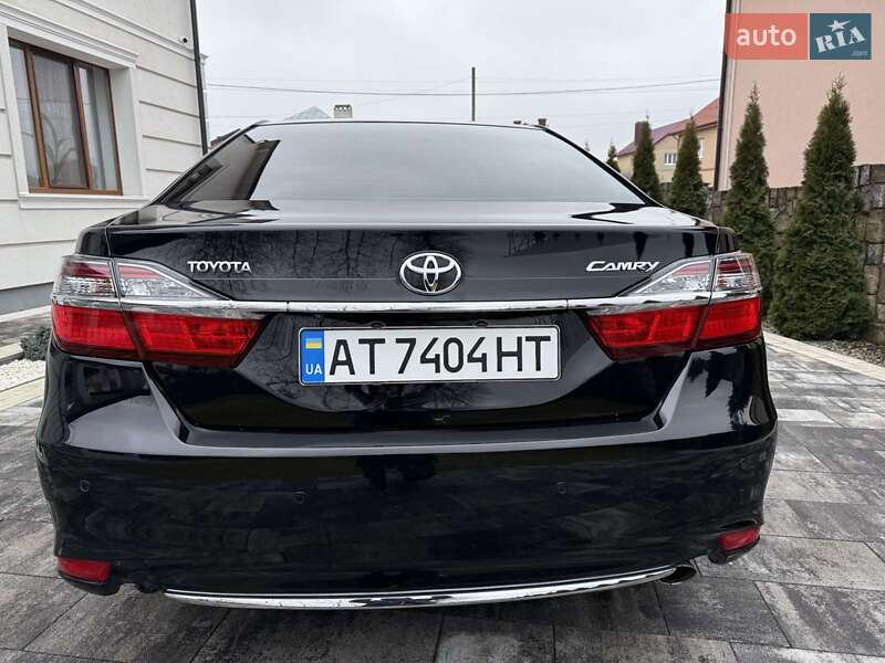 Седан Toyota Camry 2017 в Ивано-Франковске