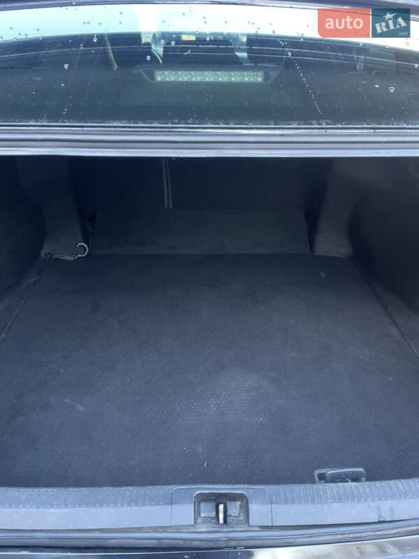 Седан Toyota Camry 2017 в Києві